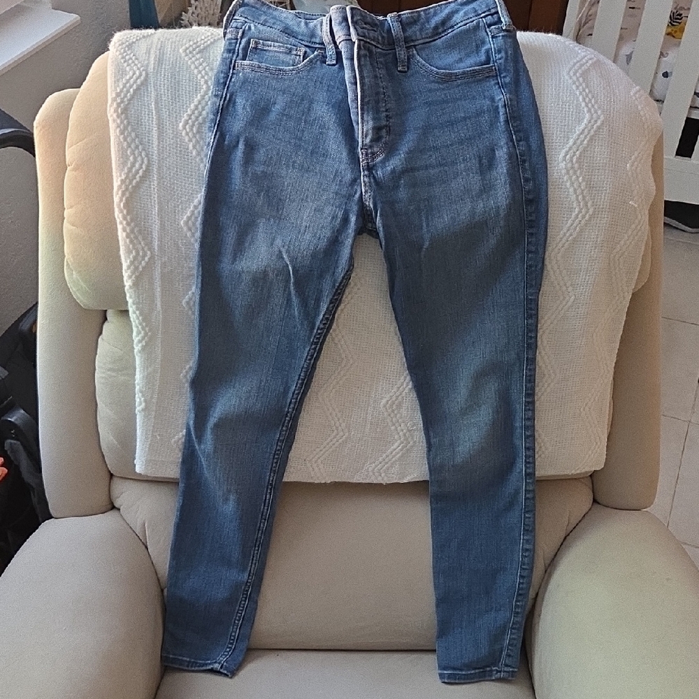 Hollister Women's Light Blue Skinny Jeans